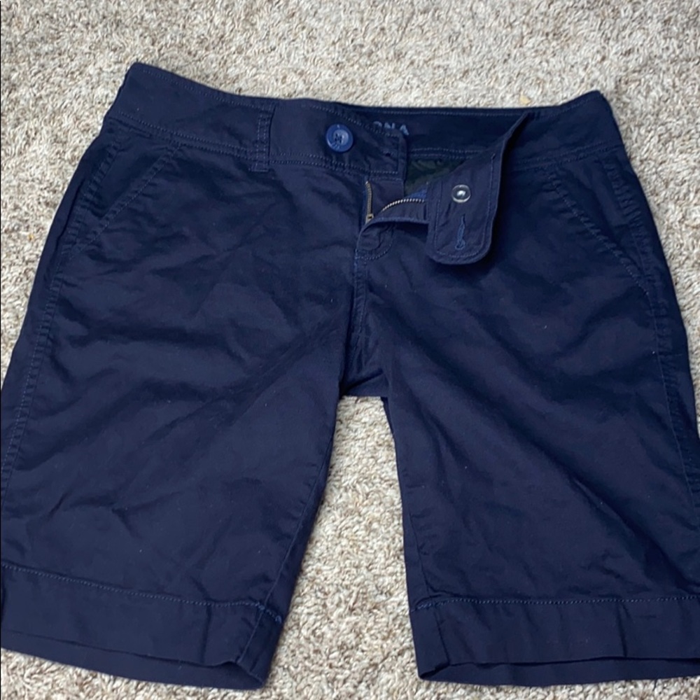 Women’s size 8 Arizona Bermuda shorts